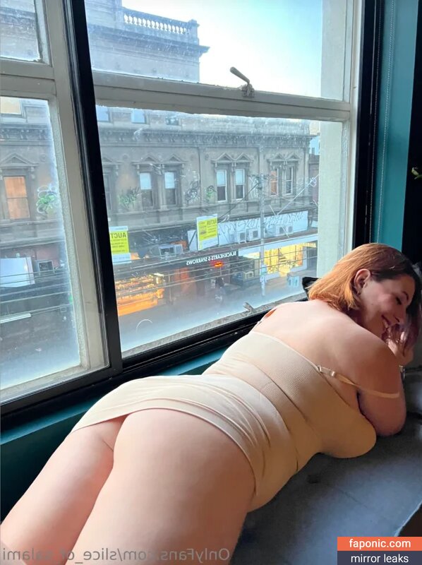Bel Larcombe / Slice_of_salami_, Bel Larcombe slice_of_salami_, bel_larcombe_ Alastonvuodot OnlyFans Kuva #98