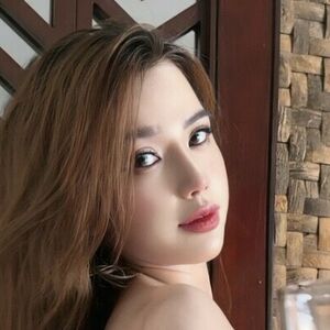 jennifer_dumy