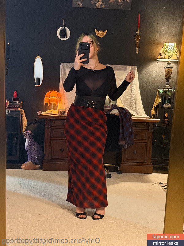 Bigtittygothegg, goth.egg, goth__egg, https: Alastonvuodot OnlyFans Kuva #117