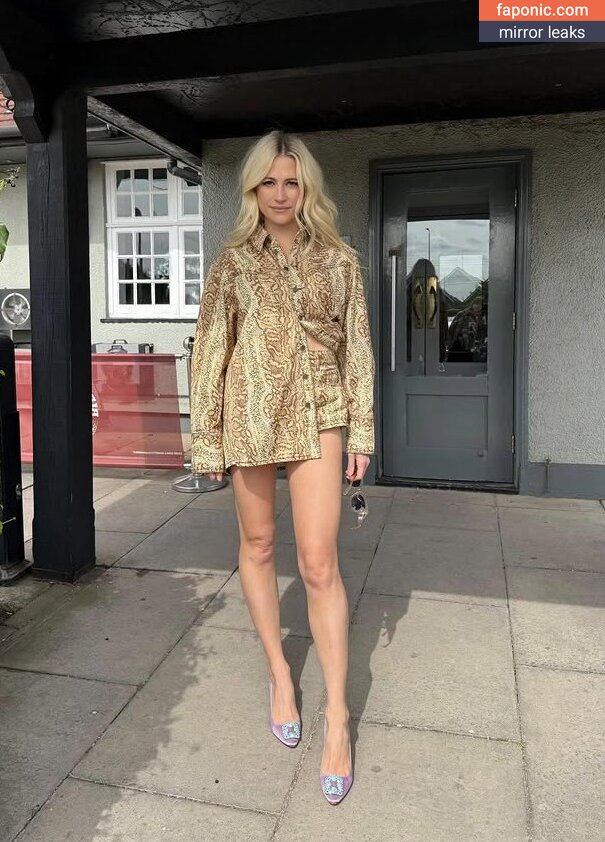 Pixie Lott, pixielott Alastonvuodot  Kuva #30
