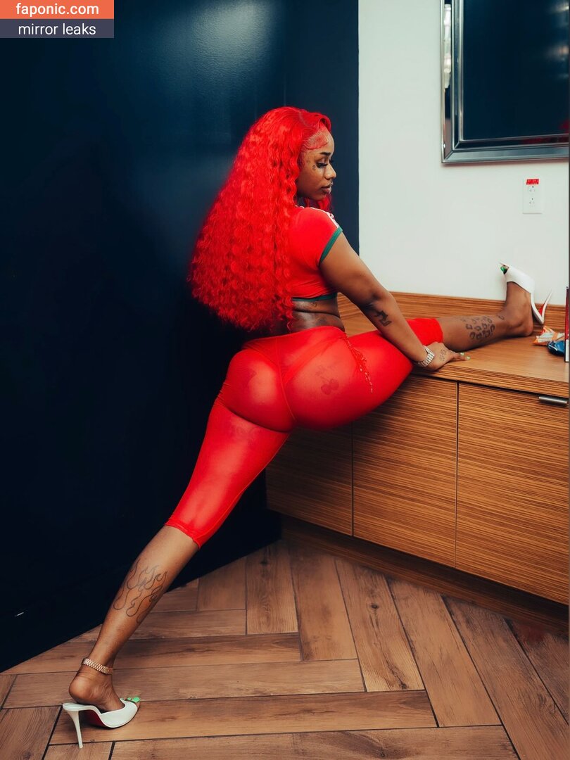Sexxy Red, sexyred_mc, sexyyred Alastonvuodot OnlyFans Kuva #11