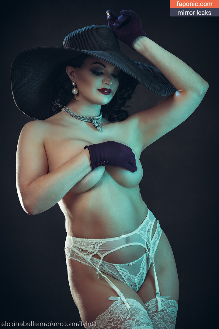 Danielle Denicola, danielledenicola, danielledenicolaofficial, danielledenicolavip, daniellednicola, https: Alastonvuodot OnlyFans/Patreon Kuva #58