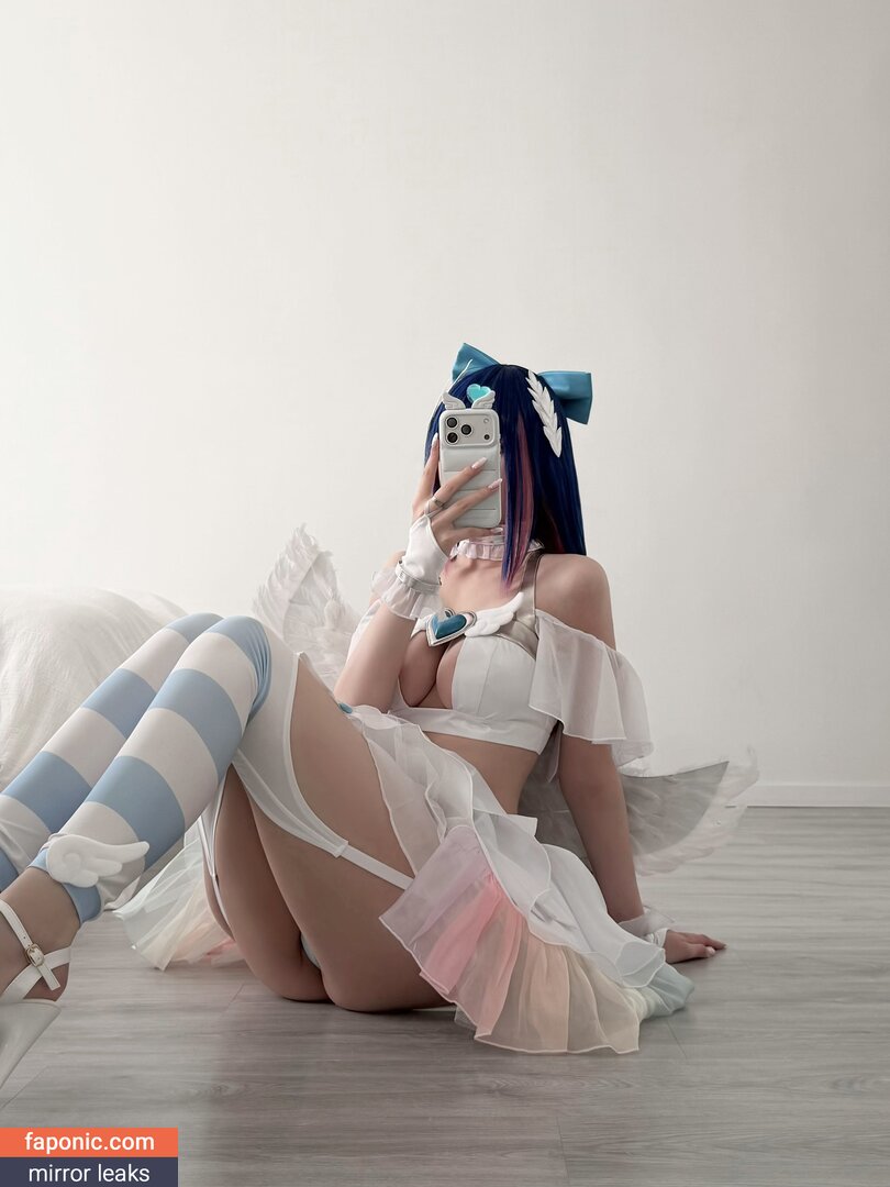 Julia Majch, moonunyo Alastonvuodot  Kuva #63