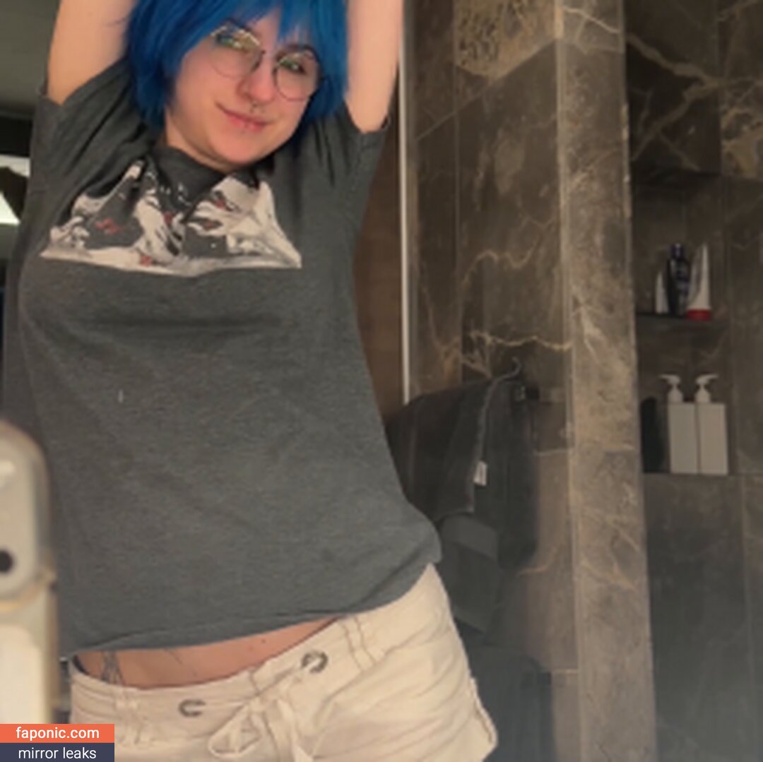 Lyra Crow, lyracr0w0 Alastonvuodot OnlyFans Kuva #314
