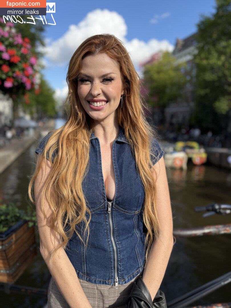 Elly Clutch, PeachGoneWild, ellyclutch, ellyclutchh Alastonvuodot OnlyFans Kuva #149
