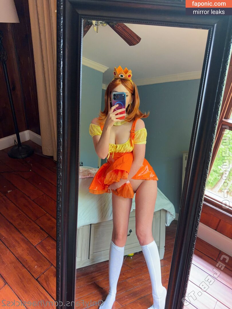 HaeSicks, Shaelynnjade, biancasotelo14 Alastonvuodot OnlyFans Kuva #552
