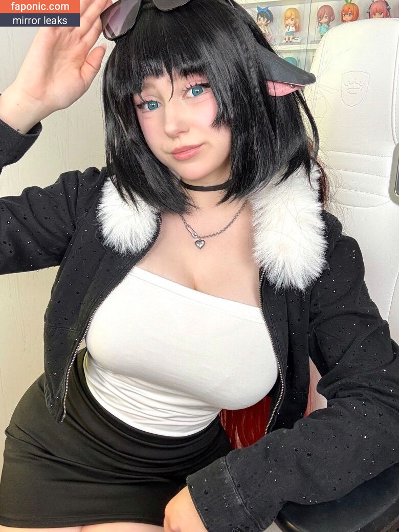 Upminaa, https: Alastonvuodot  Kuva #191