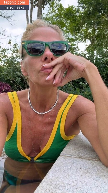 Adriane Galisteu, galisteuoficial Alastonvuodot  Kuva #330
