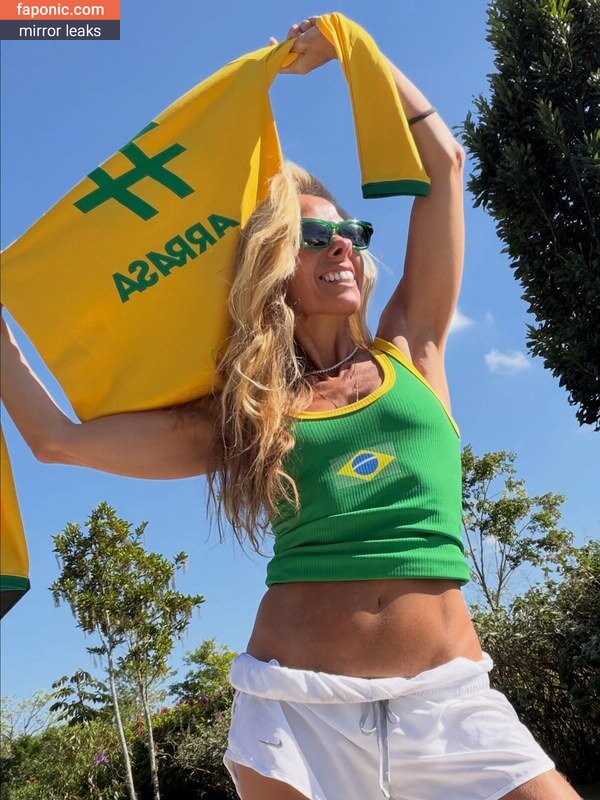 Adriane Galisteu, galisteuoficial Alastonvuodot  Kuva #337