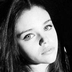 India Eisley
