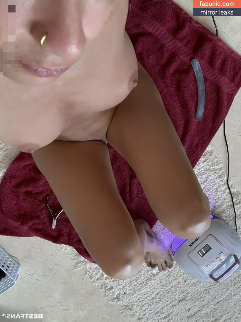 Mia Julia VIP